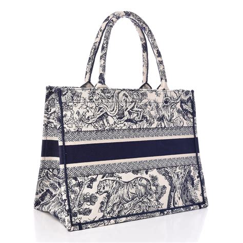 dior's tote toile de jouy